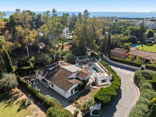 Haus zum Kauf 2.695.000 € 400 m² 928 m² Grundstück Marbella 29601
