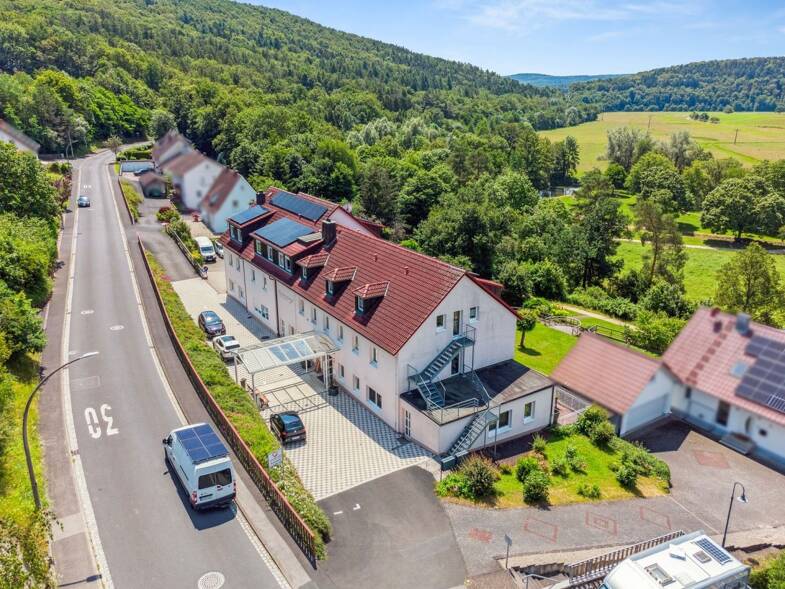 Mehrfamilienhaus zum Kauf 1.100.000 € 30 Zimmer 700 m² 3.006 m² Grundstück Bad Bocklet Bad Bocklet 97708