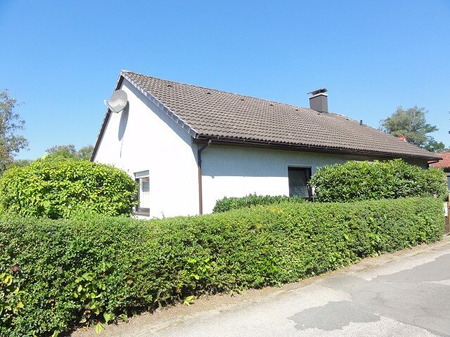 Bungalow zum Kauf 196.000 € 4 Zimmer 104 m²<br/>Wohnfläche 565 m²<br/>Grundstück ab sofort<br/>Verfügbarkeit Heidweg 3 Wietze Wietze 29323