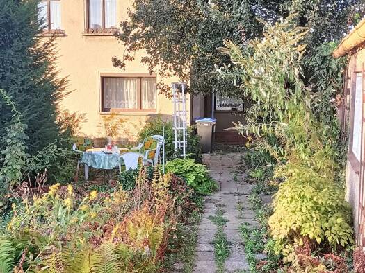 Doppelhaushälfte zum Kauf 182.000 € 4 Zimmer 80 m² 950 m² Grundstück Eckersbach Zwickau 08066