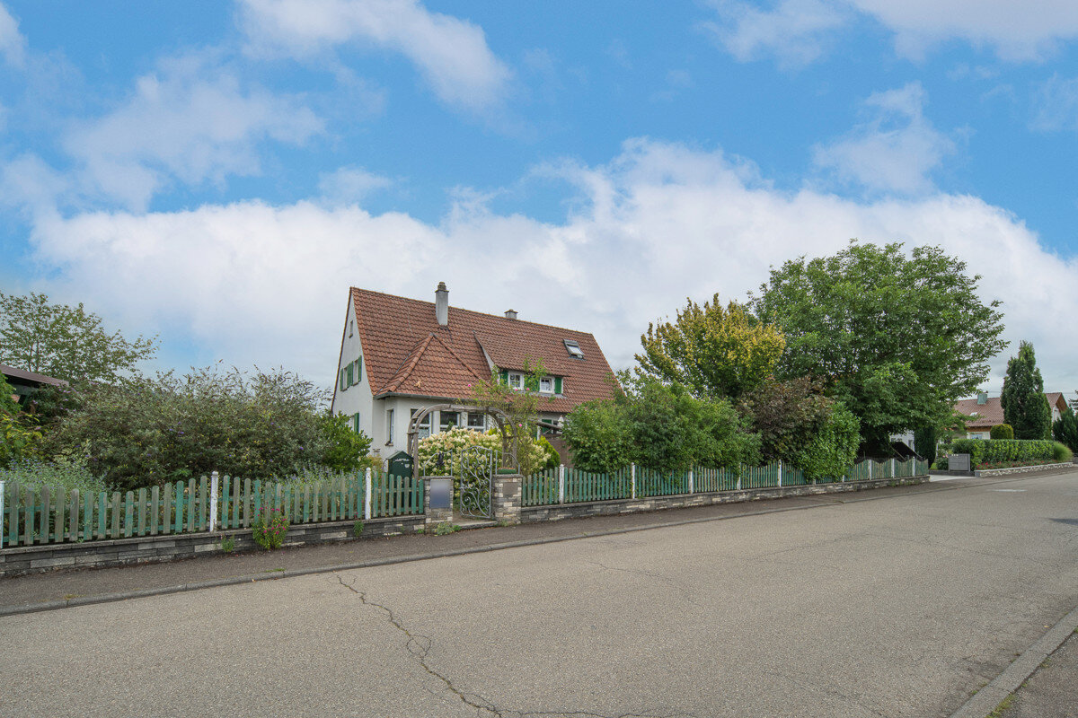 Mehrfamilienhaus zum Kauf 330.000 € 6 Zimmer 166,8 m²<br/>Wohnfläche 806 m²<br/>Grundstück Dürrwangen Balingen / Dürrwangen 72336