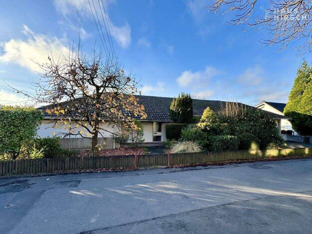 Einfamilienhaus zum Kauf 8 Zimmer 270 m² 1.700 m² Grundstück Thomasberg Königswinter 53639