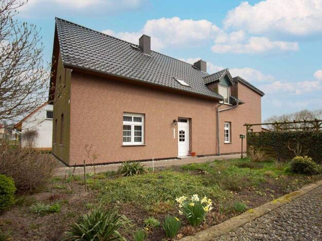 Sonstiges zum Kauf als Kapitalanlage geeignet 249.000 € 7 Zimmer 218 m² 4.529 m² Grundstück Tribsees 18465