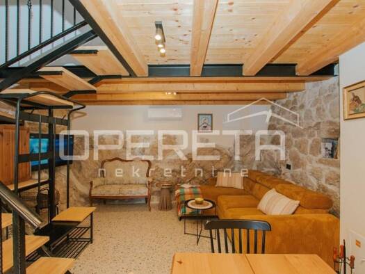 Haus zur Miete 1.500 € 3 Zimmer 70 m² Trogir