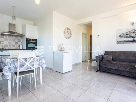 Wohnung zur Miete 750 € 2 Zimmer 57 m² 1. Geschoss Stobrec Stobreč