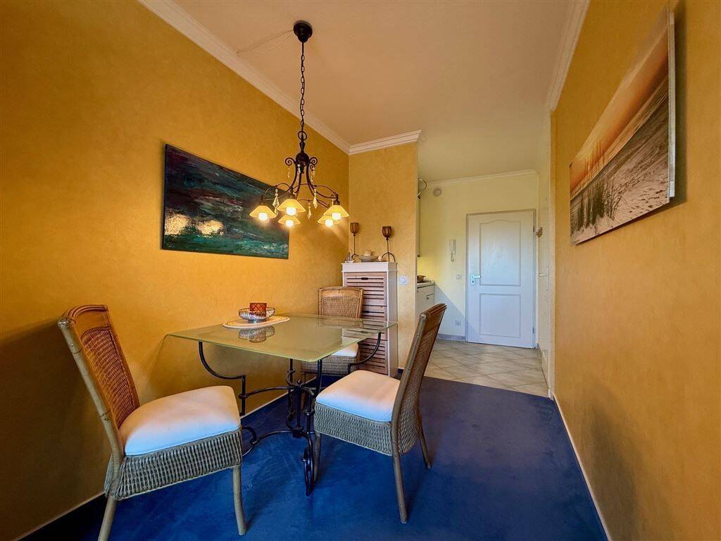 Property thumbnail 11