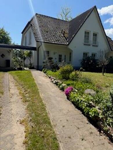 Doppelhaushälfte zum Kauf 360.000 € 4 Zimmer 101 m² 893 m² Grundstück frei ab sofort Wrechener Weg 11b Putbus Putbus 18581