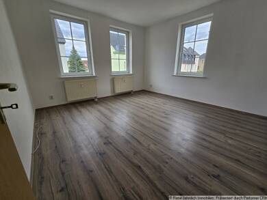 Wohnung zur Miete 390 € 3 Zimmer 78 m² 1. Geschoss August-Bebel Str. 11 Oelsnitz Oelsnitz 09376