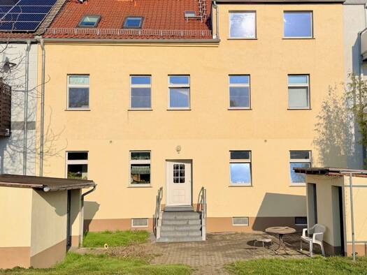 Wohnung zur Miete 450 € 3 Zimmer 80 m² 2. Geschoss frei ab sofort Riesaer Straße 10 Oschatz 04758