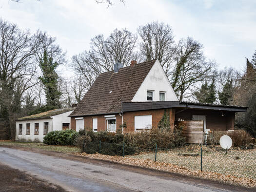 Einfamilienhaus zum Kauf 169.500 € 7 Zimmer 100 m² 1.082 m² Grundstück Ahlhorn Großenkneten / Ahlhorn 26197