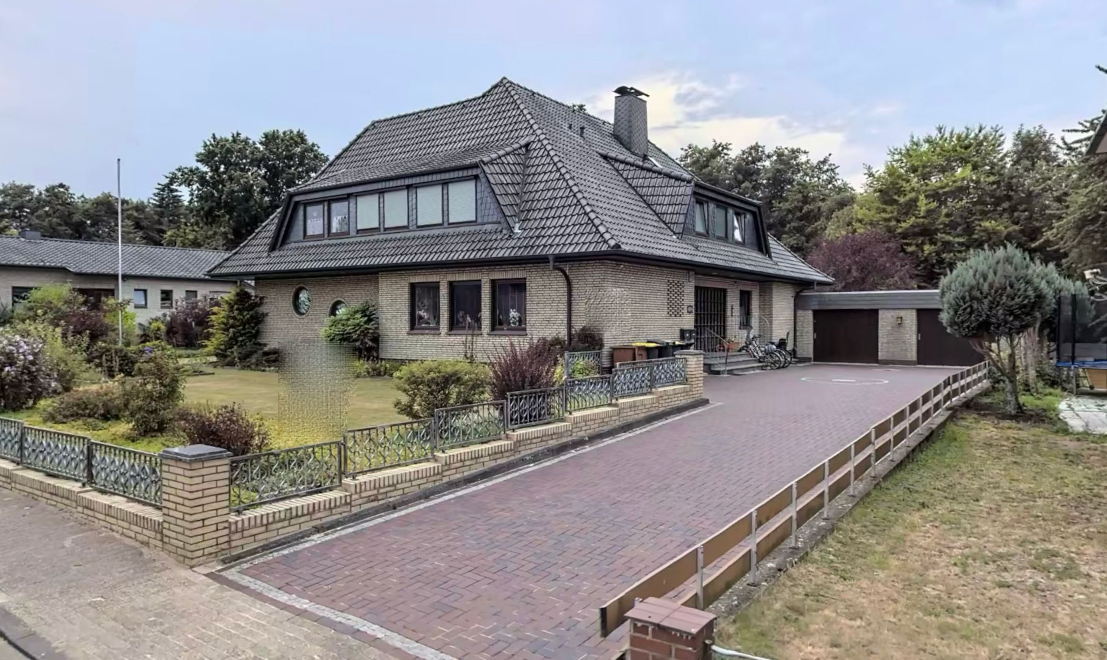 Mehrfamilienhaus zum Kauf 660.000 € 9 Zimmer 304 m²<br/>Wohnfläche 2.618 m²<br/>Grundstück Steimke Syke 28857