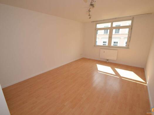 Wohnung zur Miete 705 € 2 Zimmer 41 m² 4. Geschoss frei ab sofort Liechtensteinstraße Wien 1090