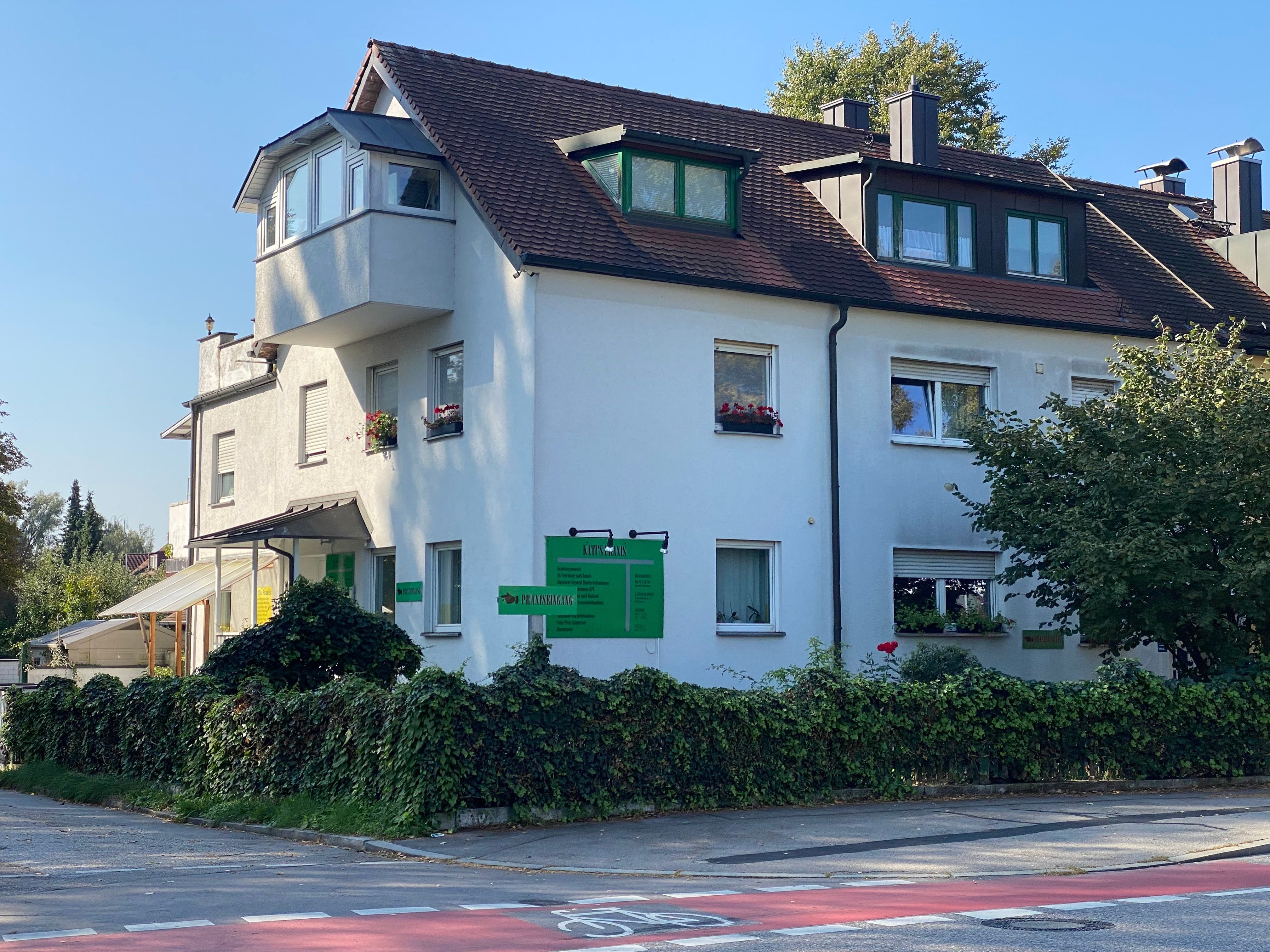 Mehrfamilienhaus zum Kauf als Kapitalanlage geeignet 1.490.000 € 15 Zimmer 514 m²<br/>Wohnfläche 628 m²<br/>Grundstück Sudetenlandstraße 92 Dachau Dachau 85221