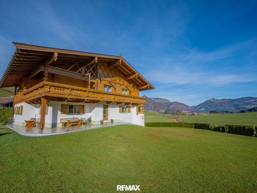 Haus zum Kauf 1.800.000 € 18 Zimmer 350 m² 1.626 m² Grundstück Kössen 6345