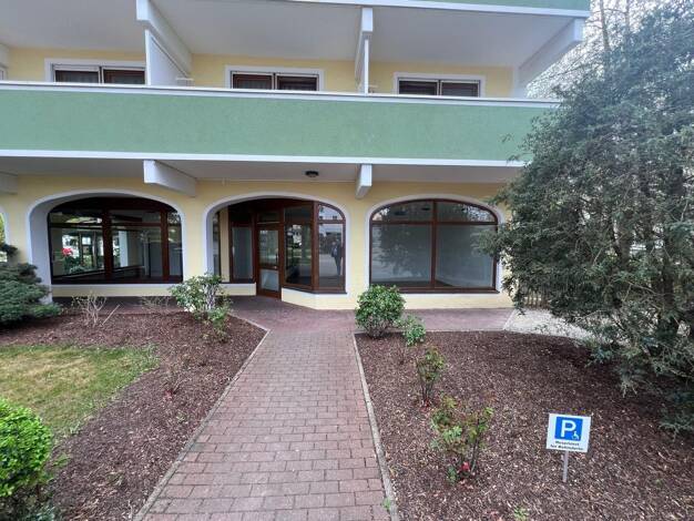 Laden zur Miete 610 € 76 m² Verkaufsfläche Thermalbadstrasse 6 Bad Füssing Bad Füssing 94072