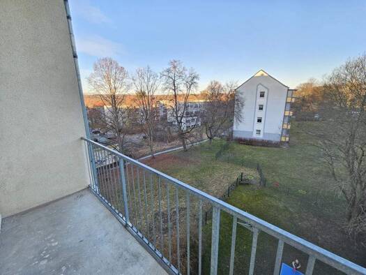 Wohnung zur Miete 607 € 4 Zimmer 101,2 m² 3. Geschoss Würzburger Straße 42 Sonnenberg Chemnitz 09130