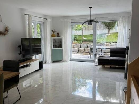 Doppelhaushälfte zum Kauf 685.000 € 6 Zimmer 145 m² 208 m² Grundstück frei ab sofort Estenfeld Estenfeld 97230
