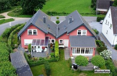 Doppelhaushälfte zur Zwangsversteigerung 385.000 € 1 Zimmer 1 m² 324 m² Grundstück Beuren Beuren a. d. Aach 78224