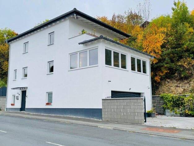 Einfamilienhaus zur Miete 1.900 € 5 Zimmer 150 m² 318 m² Grundstück Gladenbach 35075