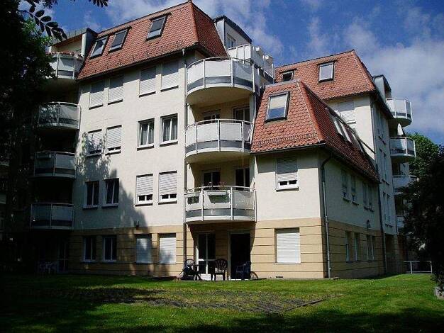 Wohnung zur Miete 530 € 2 Zimmer 67,6 m² 1. Geschoss frei ab 01.12.2026 Südvorstadt-West Ortsamtsbereich Plauen 01187