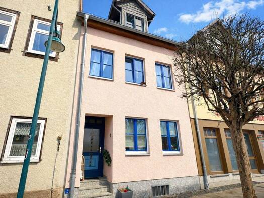 Reihenmittelhaus zum Kauf 249.000 € 8 Zimmer 152 m² 260 m² Grundstück Ohrdruf 99885