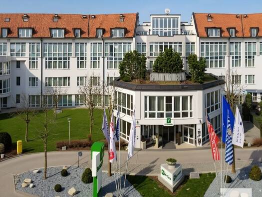 Bürofläche zur Miete provisionsfrei 14 € 2.824 m² Bürofläche teilbar ab 286 m² Unterhaching 82008