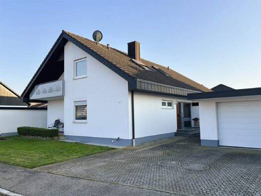 Wohnung zur Miete 1.320 € 3 Zimmer 100 m² frei ab 01.06.2026 Grißheim Neuenburg am Rhein 79395