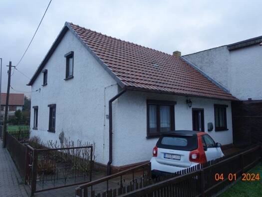 Einfamilienhaus zum Kauf 80.000 € 5 Zimmer 102 m² 367 m² Grundstück frei ab sofort Wutha-Farnroda 99848