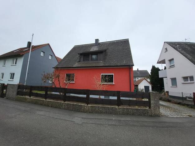 Mehrfamilienhaus zum Kauf provisionsfrei 362.600 € 6 Zimmer 154 m² 590 m² Grundstück Wintersdorf Zirndorf / Weinzierlein 90513