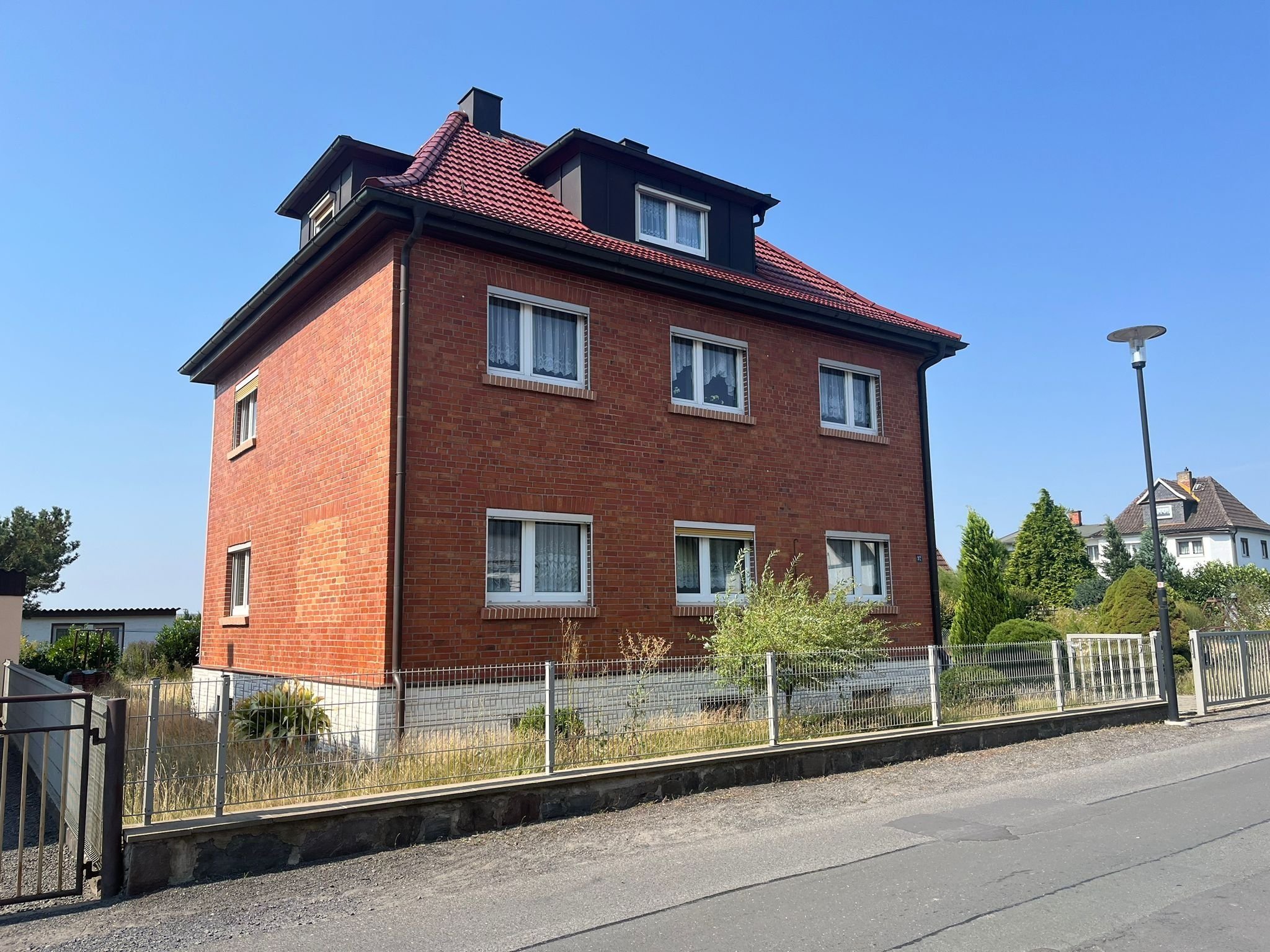 Einfamilienhaus zum Kauf 245.000 € 6 Zimmer 190 m²<br/>Wohnfläche 1.080 m²<br/>Grundstück ab sofort<br/>Verfügbarkeit Langer Weg 92 Oberlind Sonneberg 96515