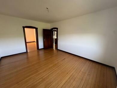 Wohnung zur Miete 920 € 4,5 Zimmer 105 m² Geschoss 2/2 frei ab 01.07.2025 Innenstadt Neunkirchen 66538