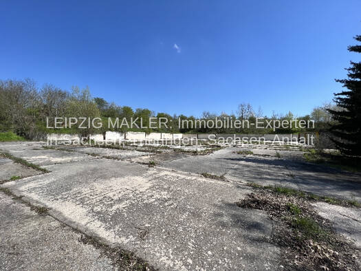 Gewerbegrundstück zum Kauf 470.000 € 13.700 m² Grundstück Schkeuditzer Straße 22a Ermlitz Schkopau 06258