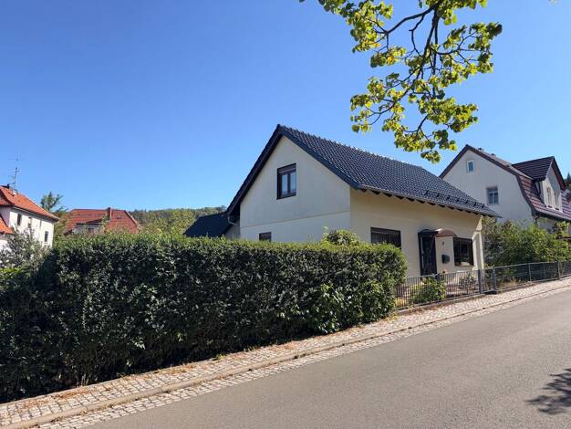 Einfamilienhaus zum Kauf 199.900 € 5 Zimmer 110 m² 546 m² Grundstück frei ab sofort Heinrich-Mann-Straße 33 Bad Liebenstein Bad Liebenstein 36448