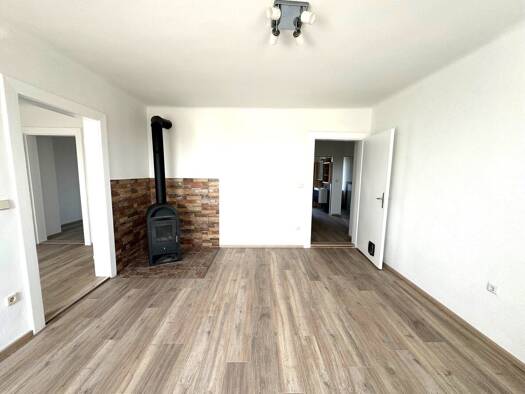 Wohnung zum Kauf 180.000 € 4 Zimmer 68,9 m² 1. Geschoss Bernsteinstraße 339 Bernhardsthal 2275