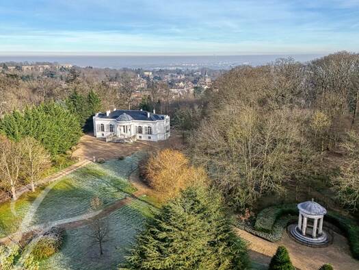 Einfamilienhaus zum Kauf provisionsfrei 9.500.000 € 10 Zimmer 700 m² 22.832 m² Grundstück Le Plateau Louveciennes 78430