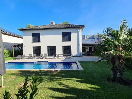 Einfamilienhaus zur Miete 5.000 € 7 Zimmer 230,5 m² 930 m² Grundstück frei ab sofort Köpenick Berlin 12557