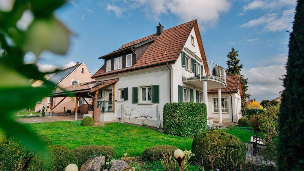 Einfamilienhaus zum Kauf 648.000 € 6,5 Zimmer 174 m² 580 m² Grundstück Rielasingen Rielasingen-Worblingen 78239