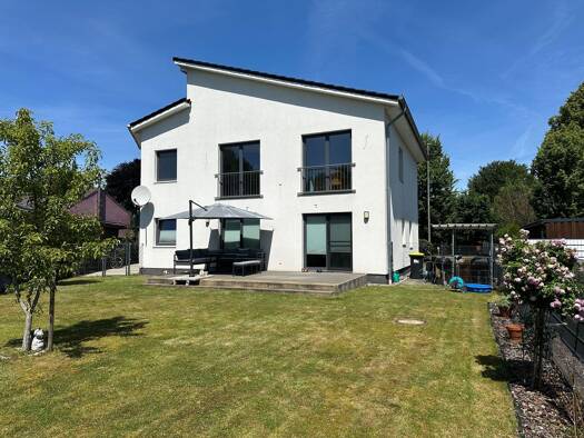 Einfamilienhaus zum Kauf 495.000 € 8 Zimmer 194 m² 667 m² Grundstück frei ab sofort Bönebüttel 24620
