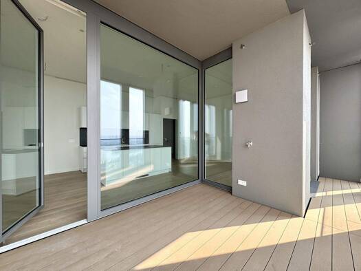 Wohnung zur Miete - Erstbezug 2.641 € 3 Zimmer 112,8 m² 42. Geschoss frei ab 01.04.2026 Dr.-Adolf-Schärf-Platz 10 Wien 1220