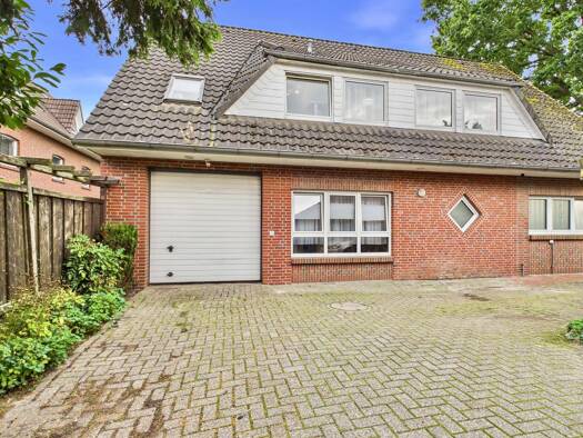 Mehrfamilienhaus zum Kauf 469.000 € 7 Zimmer 170 m² 614 m² Grundstück frei ab 01.11.2026 Osternburg Oldenburg (Oldb) 26135