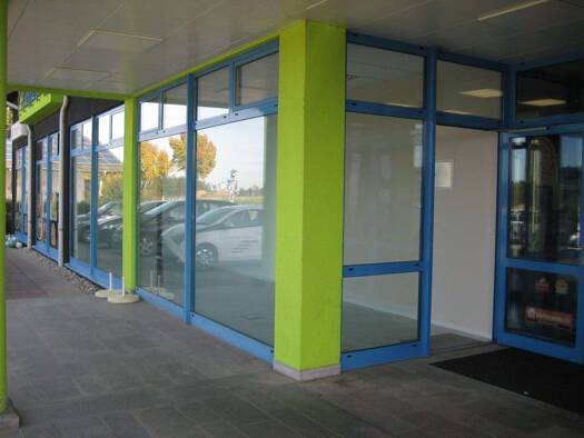 Ladenfläche zur Miete provisionsfrei 320 € 1 Zimmer 28,7 m² Verkaufsfläche Gewerbestraße 3 Hohenthann 84098