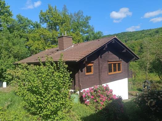 Mehrfamilienhaus zum Kauf provisionsfrei 100.000 € 6 Zimmer 136 m² 776 m² Grundstück Empfershausen Körle 34327