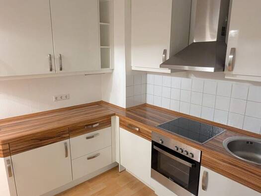 Wohnung zur Miete 800 € 2 Zimmer 55 m² Geschoss 2/3 frei ab 23.10.2026 Ost Stuttgart 70186