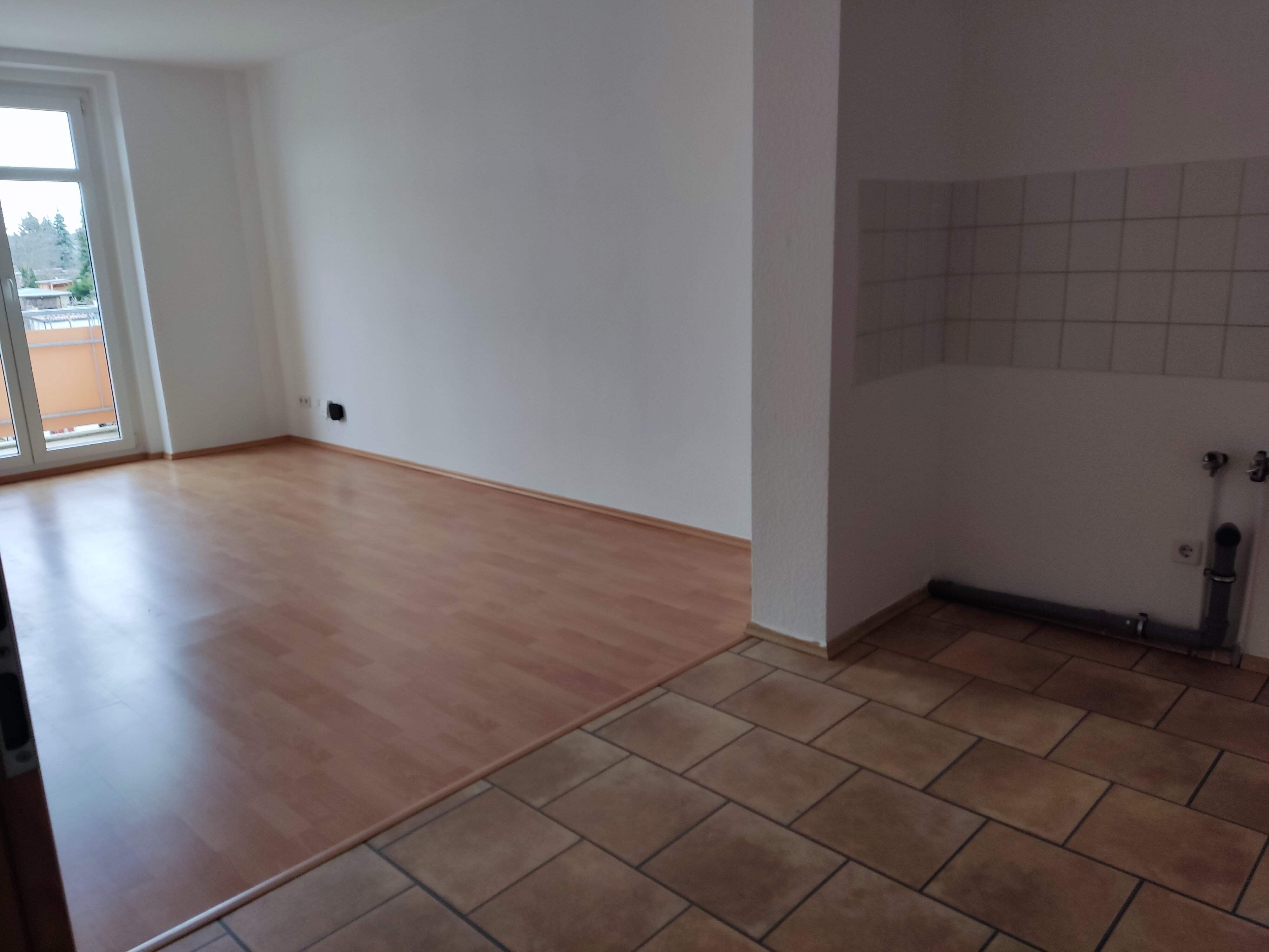 Studio zur Miete 240 € 2 Zimmer 40 m²<br/>Wohnfläche 2.<br/>Geschoss 01.02.2025<br/>Verfügbarkeit Clausstr. 109 Lutherviertel 221 Chemnitz 09126