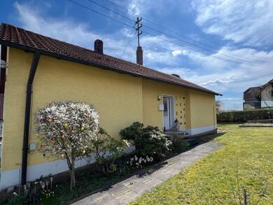 Bungalow zum Kauf 450.000 € 3 Zimmer 110 m² 740 m² Grundstück Hallerndorf Hallerndorf 91352