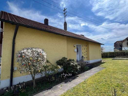 Bungalow zum Kauf 450.000 € 3 Zimmer 110 m² 740 m² Grundstück Hallerndorf Hallerndorf 91352