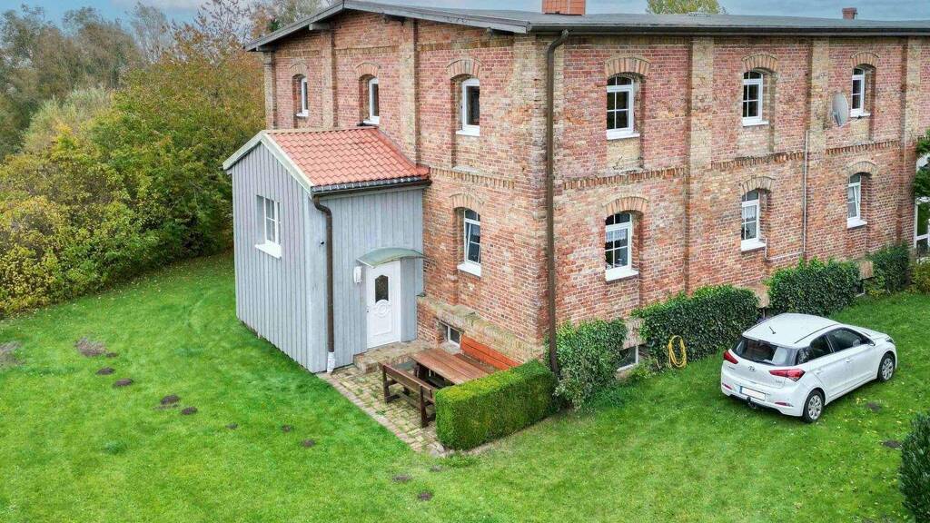 Doppelhaushälfte zum Kauf 188.600 € 3 Zimmer 86,2 m² 2.748,2 m² Grundstück Priemen Neetzow-Liepen 17391