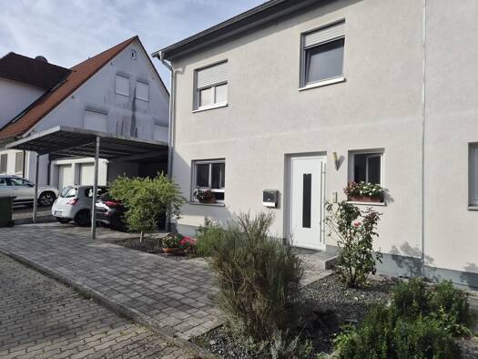 Doppelhaushälfte zur Miete 2.300 € 6 Zimmer 195 m² 403 m² Grundstück frei ab 01.01.2027 Dechsendorf Erlangen 91056