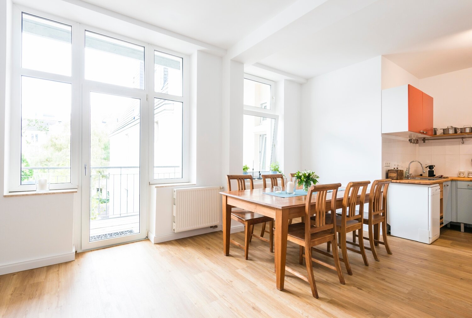 Wohnung zur Miete Wohnen auf Zeit 1.900 € 3 Zimmer 94 m²<br/>Wohnfläche 20.03.2025<br/>Verfügbarkeit Raderberg Köln 50968