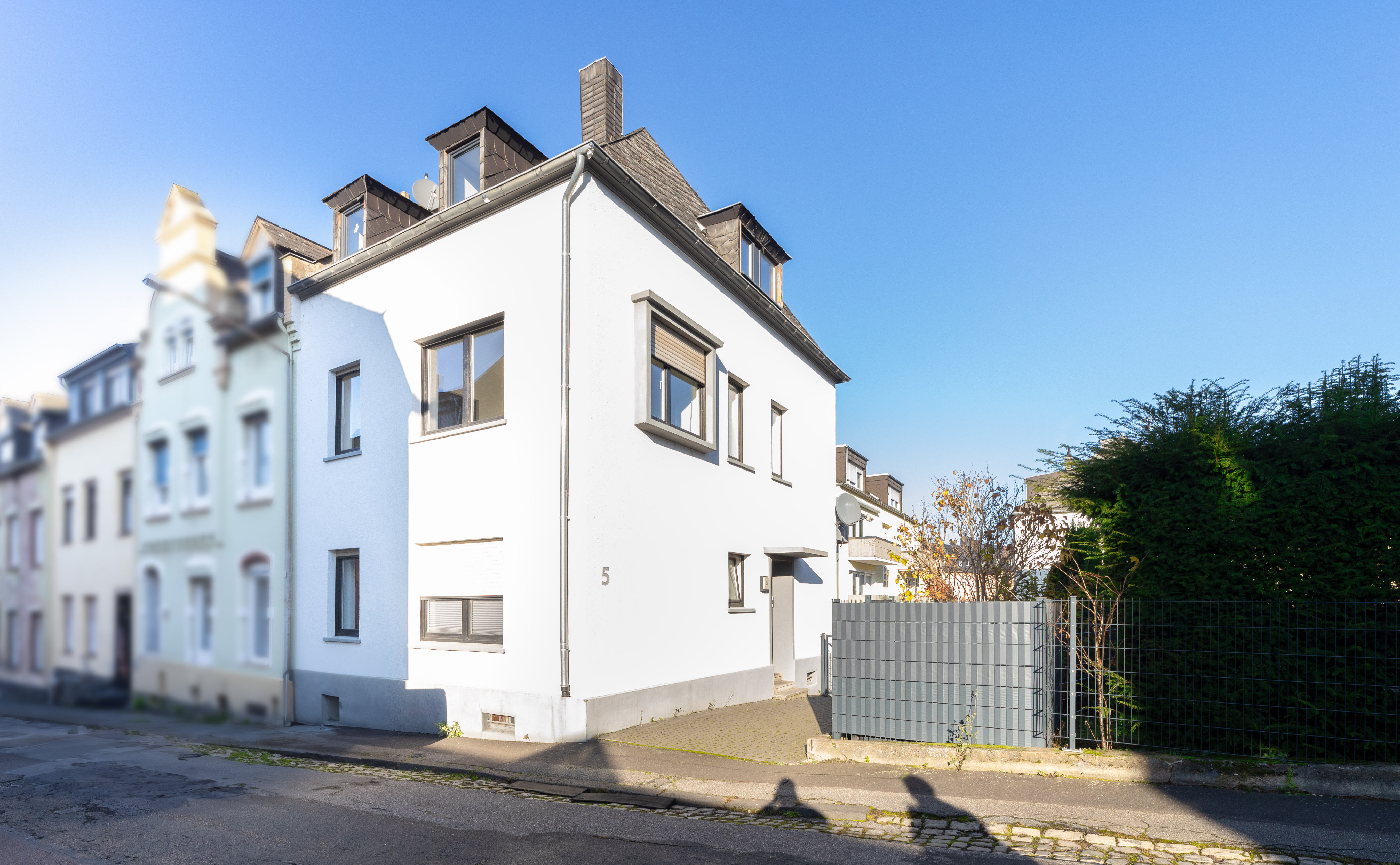 Mehrfamilienhaus zum Kauf 650.000 € 7 Zimmer 150 m²<br/>Wohnfläche 405 m²<br/>Grundstück Alt-Kürenz 2 Trier 54295